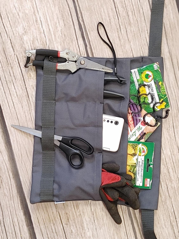 Box na zahradní nářadí TŘI KAPSY