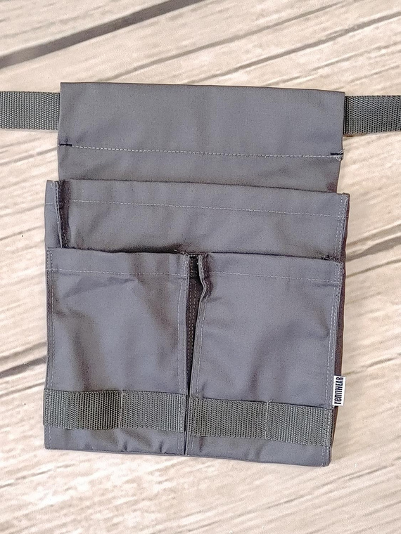 Box na zahradní nářadí DVĚ KAPSY