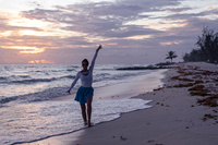 Dámské body s dlouhým rukávem, bílé s krajkou