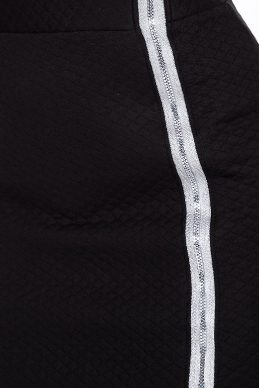Prošívaná spodní sukně s ozdobným zipem černá
