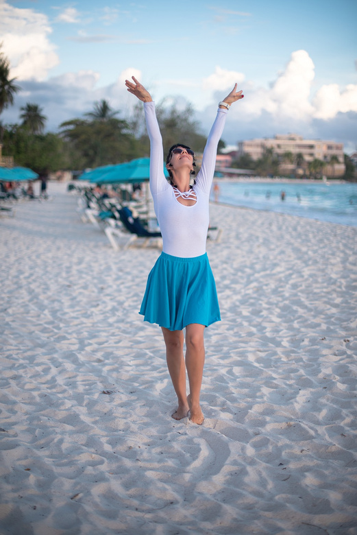 Dámské body s dlouhým rukávem, bílé s krajkou